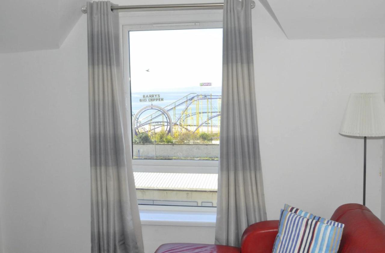Malin View Apartments Port71 Portrush Extérieur photo